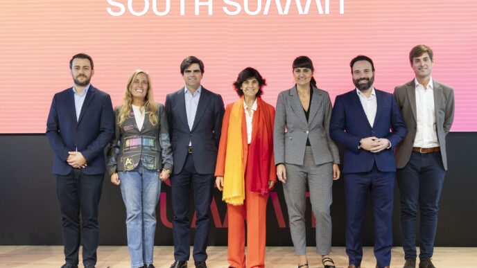 Foto de familia de la presentación del estudio