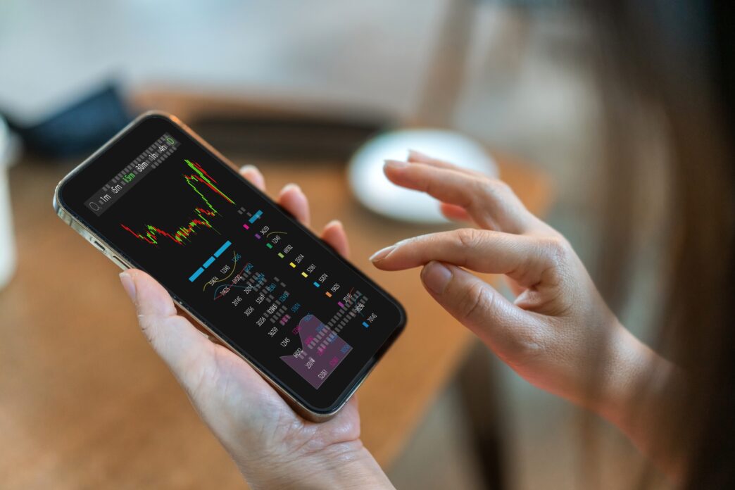 Un usuario operando con cripto