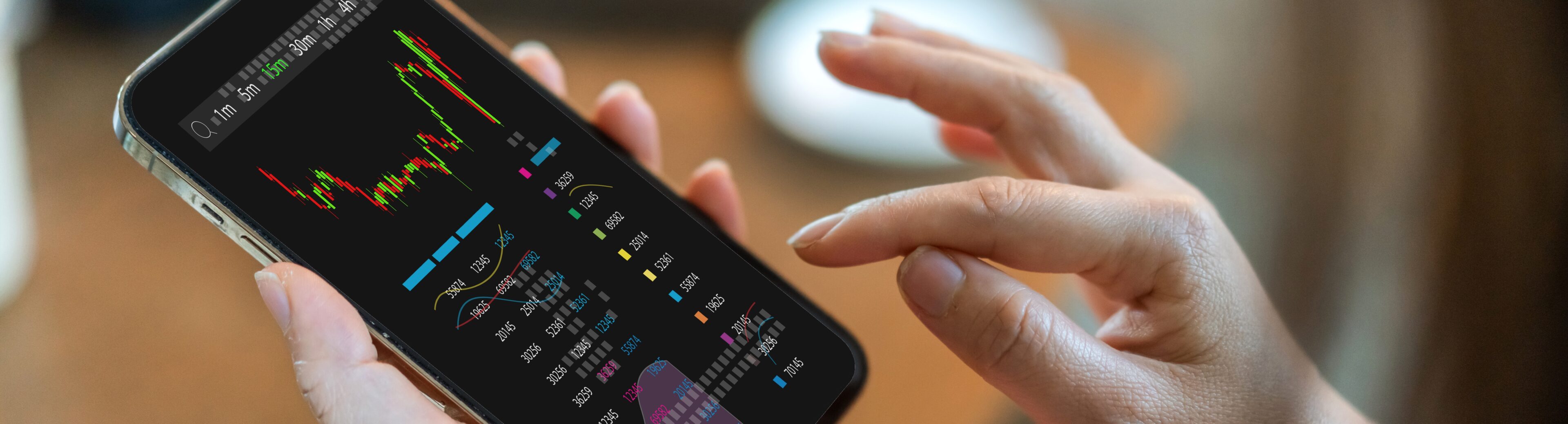 Un usuario operando con cripto