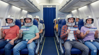 Pasajeros al borde del primer crucero espacial