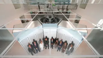 Foto de la inauguración del ordenador quántico