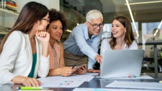 Directora de equipo senior