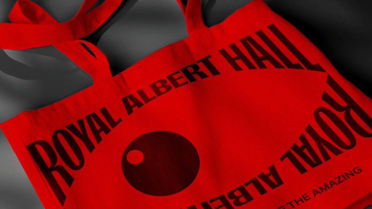 Una tote bag con la nueva imagen