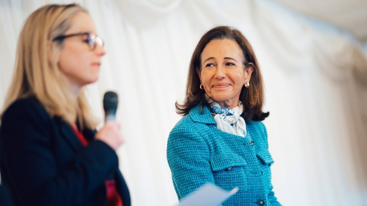Ana Botín, presidenta de Santander y Lucy Rigby, City Minister Gobierno británico