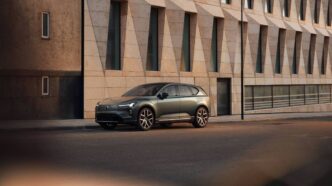 Coche Volvo en la calle