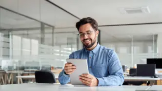CEO revisando su agenda