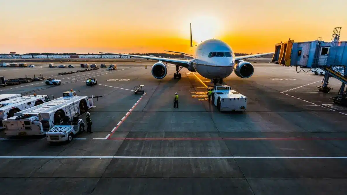 Avión en aeropuerto