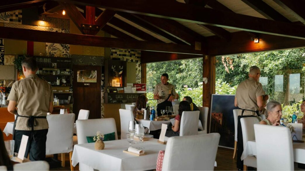 Salón de Los Llaureles