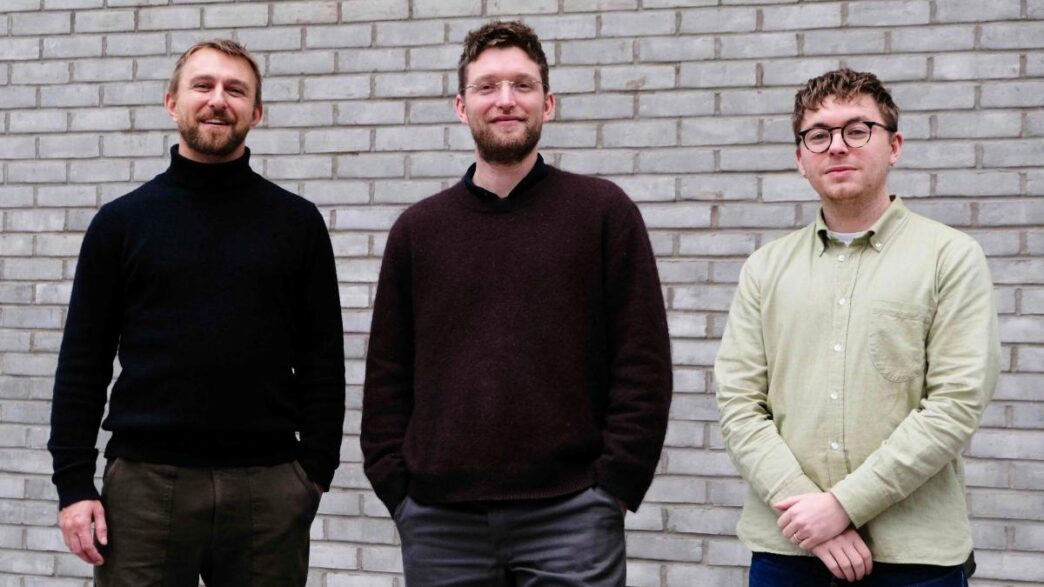 Steve Kench, Sam Cooper e Isaac Squires, fundadores de Polaron