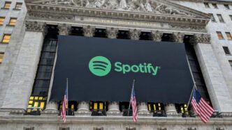 Cartel de Spotify en su salida a bolsa