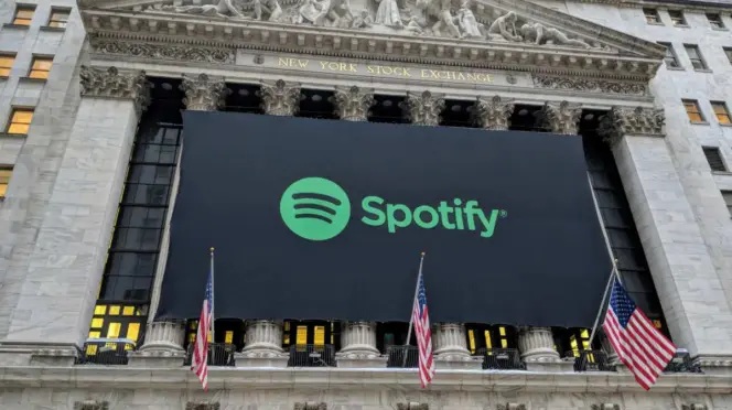 Cartel de Spotify en su salida a bolsa