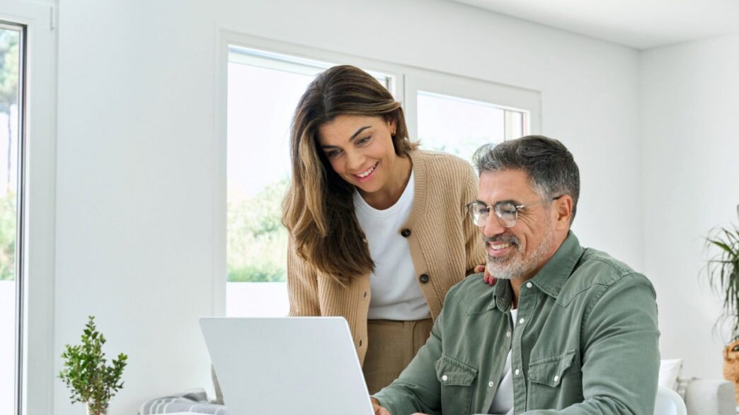 Equipo aplicando Verifactu