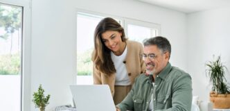 Equipo aplicando Verifactu