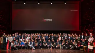 Foto de familia de los premiados