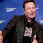 Musk sacando el pulgar