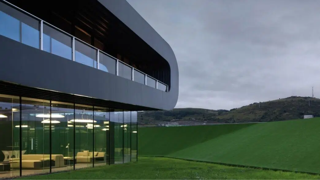 Fachada de las oficinas de IDOM en Bilbao