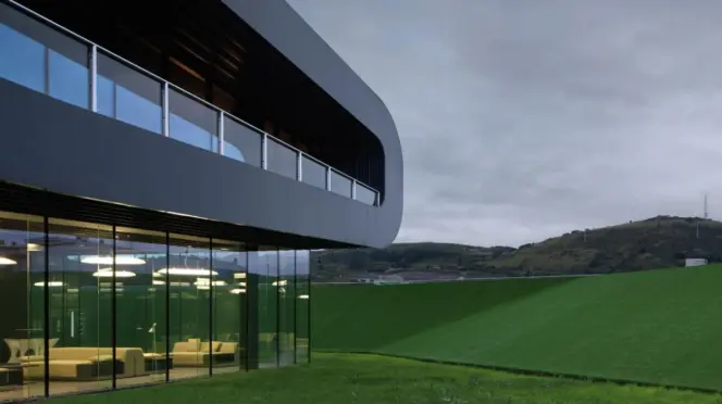 Fachada de las oficinas de IDOM en Bilbao