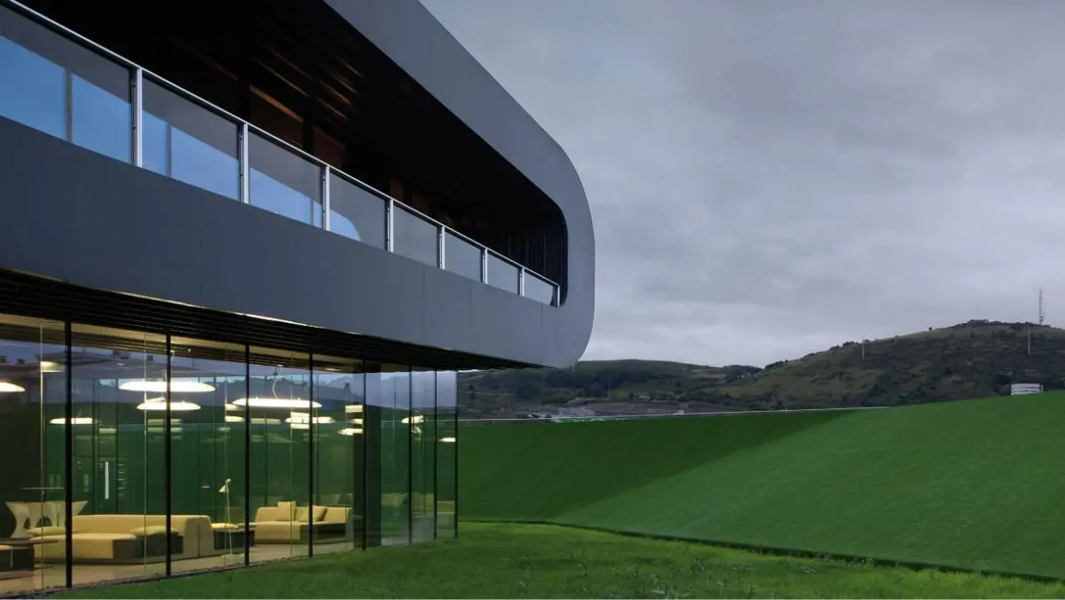 Fachada de las oficinas de IDOM en Bilbao
