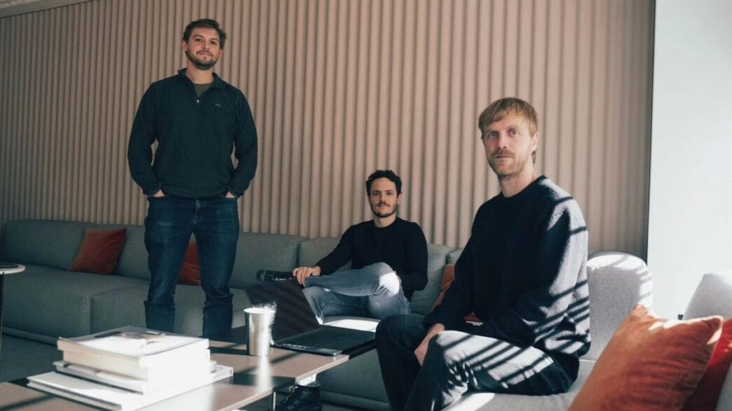 Tomás Clark, Alan Donalson y Tomas Piaggio, fundadores de Centinel