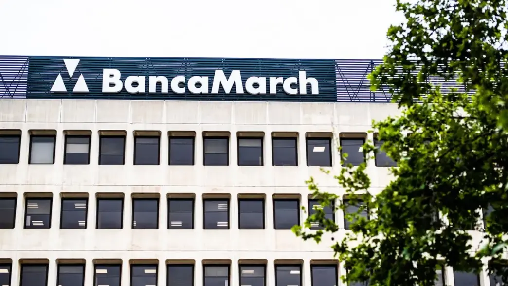 Fachada de Banca March