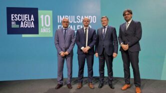 Manuel Cermerón junto a Ángel Simón en una acto de Veolia