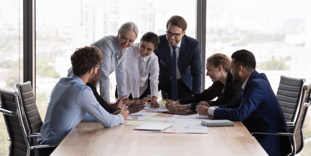 Un grupo de managers reunidos