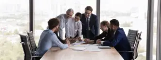 Un grupo de managers reunidos