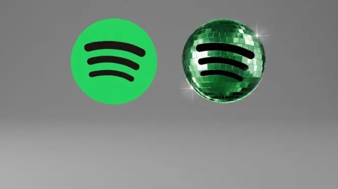 Logo tradicional de Spotify y logo conmemorativo