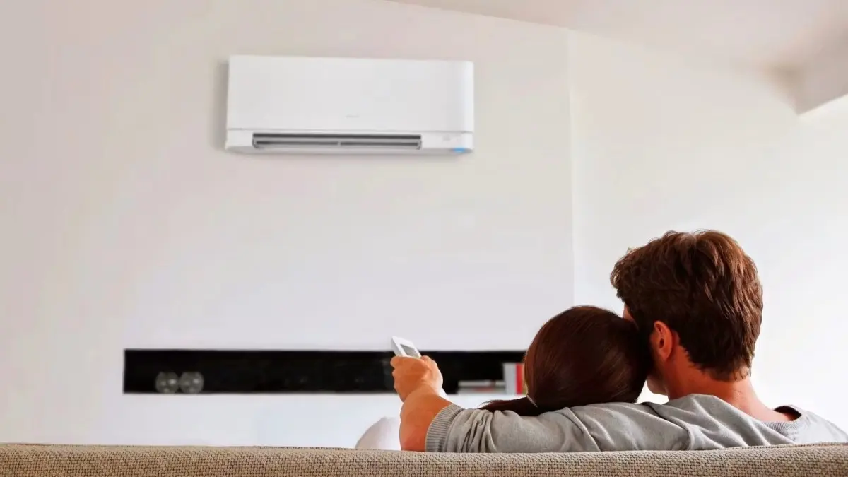 Familia con aire acondicionado