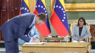 Shell firma acuerdo con Venezuela