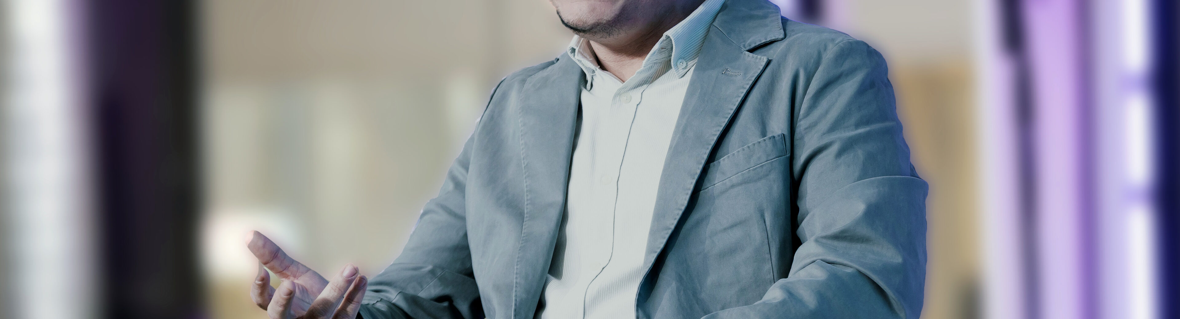 Mario Martínez, editor de The Officer :. Mbrand