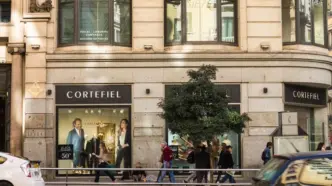 Escaparate de una tienda Cortefiel