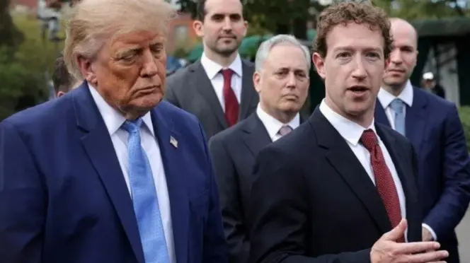 Donald Trump, junto a Mark Zuckerberg en la rueda de prensa con los líderes tecnológicos el 29 de septiembre de 2026