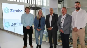 Equipo de Zentinel junto a Pere Navarro, delegado especial del Estado en el CZFB