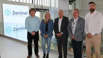 Equipo de Zentinel junto a Pere Navarro, delegado especial del Estado en el CZFB