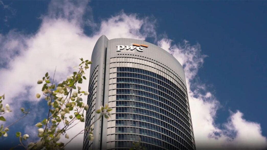 Nuevo logo de PwC